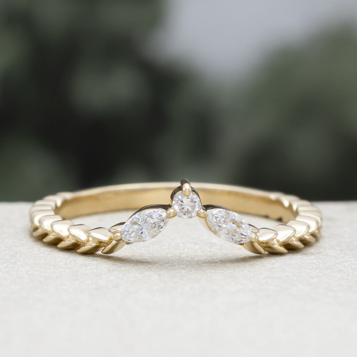 "Laurel" - Bridal Suite - Oval Cut Montana Sapphire Wedding Ring Set With Lab-Grown Diamond Accents & Tracer