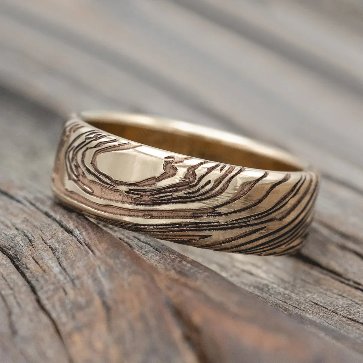 Woodgrain Pattern Wedding Band - 14K Yellow Gold (8mm) - Size 9 1/4