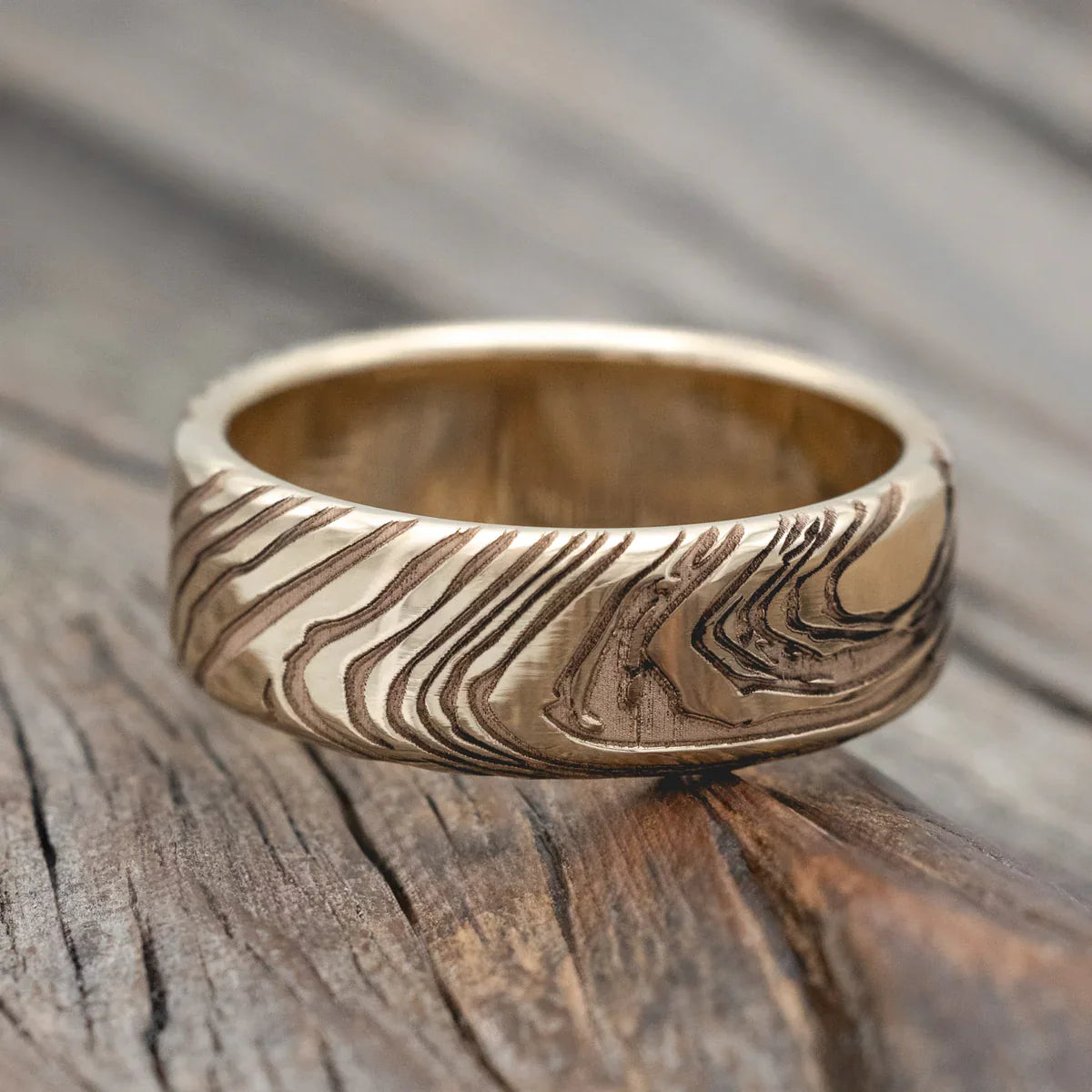 Woodgrain Pattern Wedding Band - 14K Yellow Gold (8mm) - Size 9 1/4