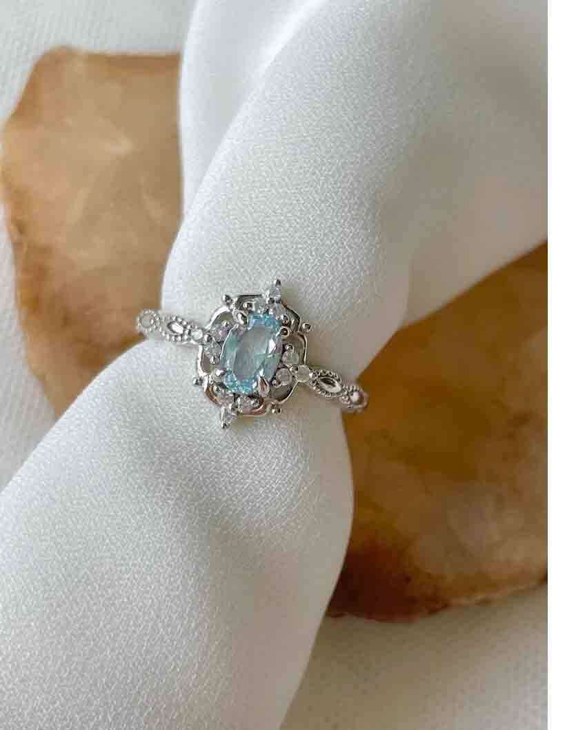Natural Oval Aquamarine Ring with Moissanite in 925 Silver: 925 Sterling Silver / 7