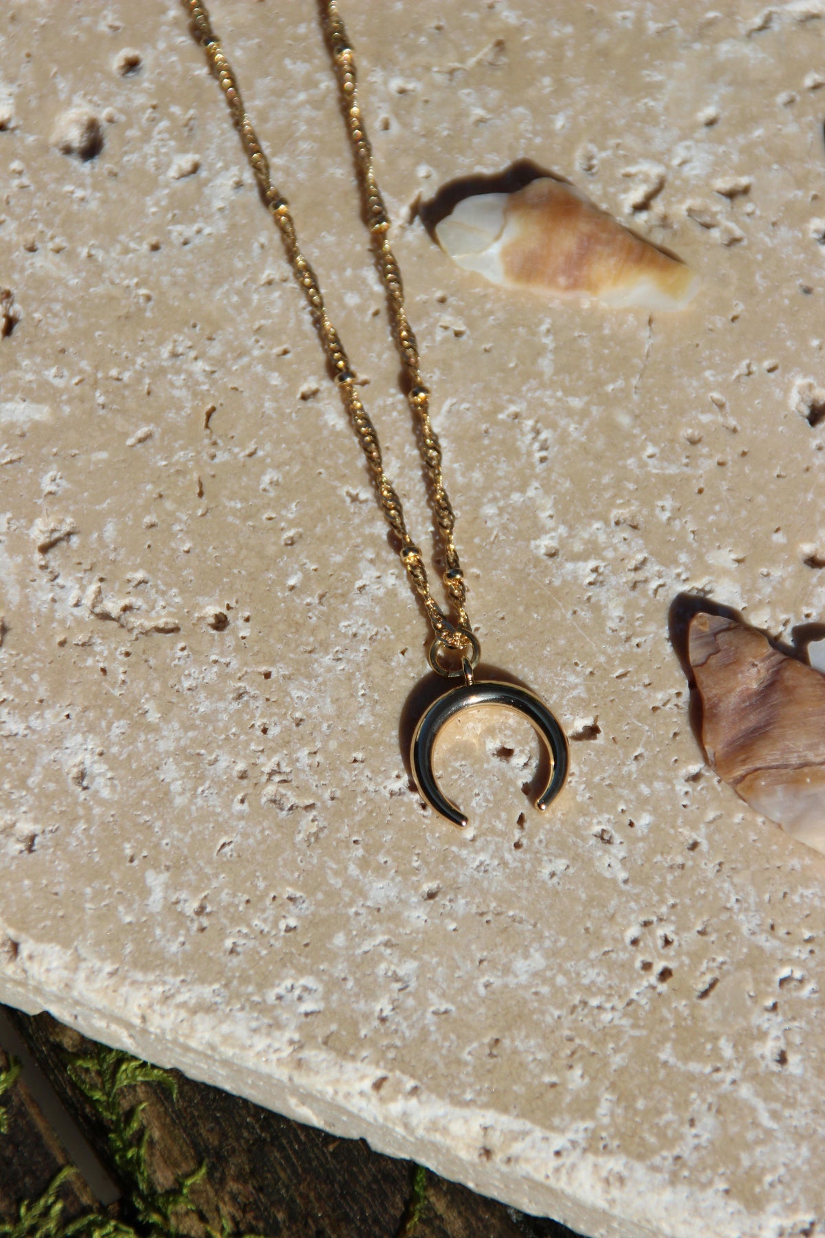 BEACH necklace