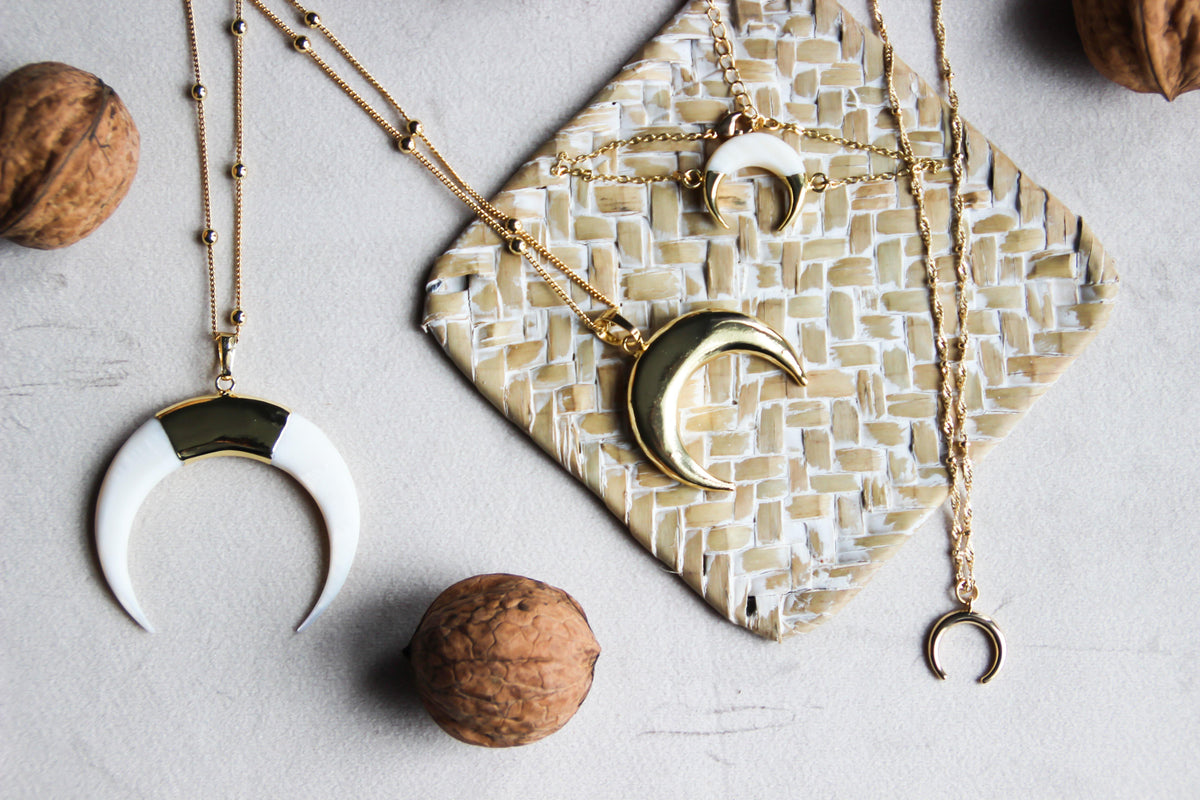 BEACH necklace