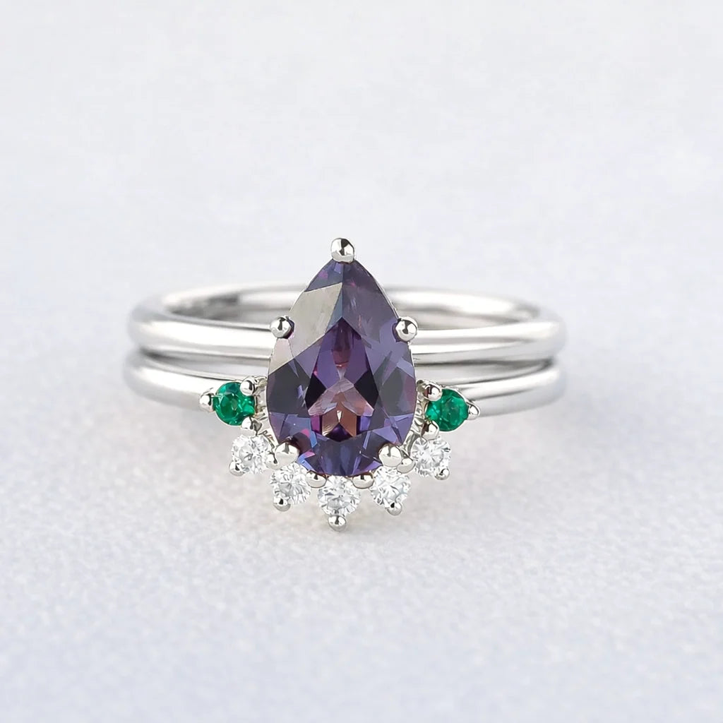 Aurora’s Gleam | Pear Lab Alexandrite Bridal Set 2pcs