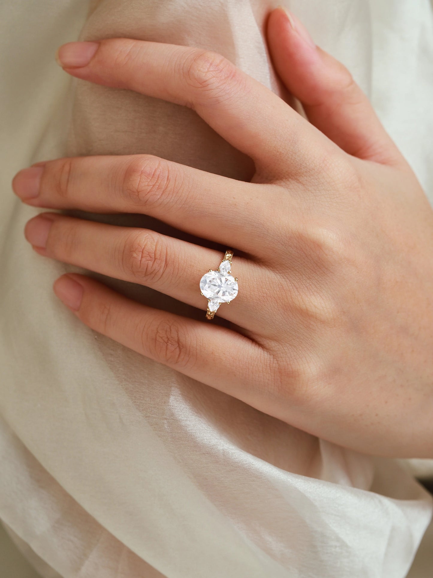 Vintage Milgrain Oval Cut Moissanite Engagement Ring