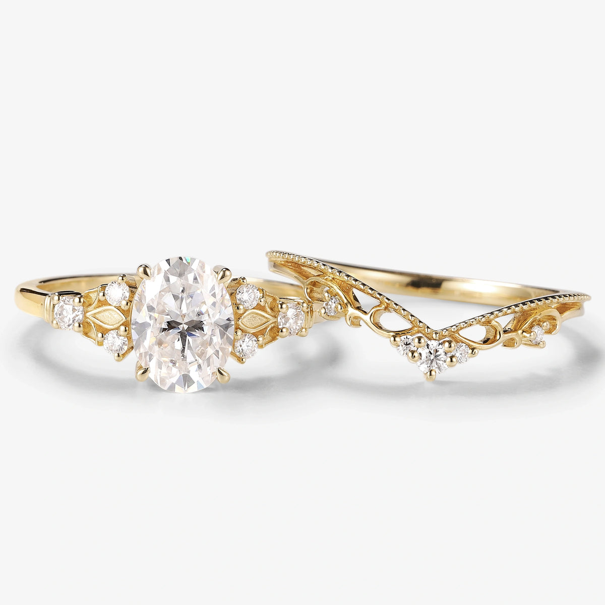 Oval Moissanite Engagement Ring Curved Wedding Band 2pcs