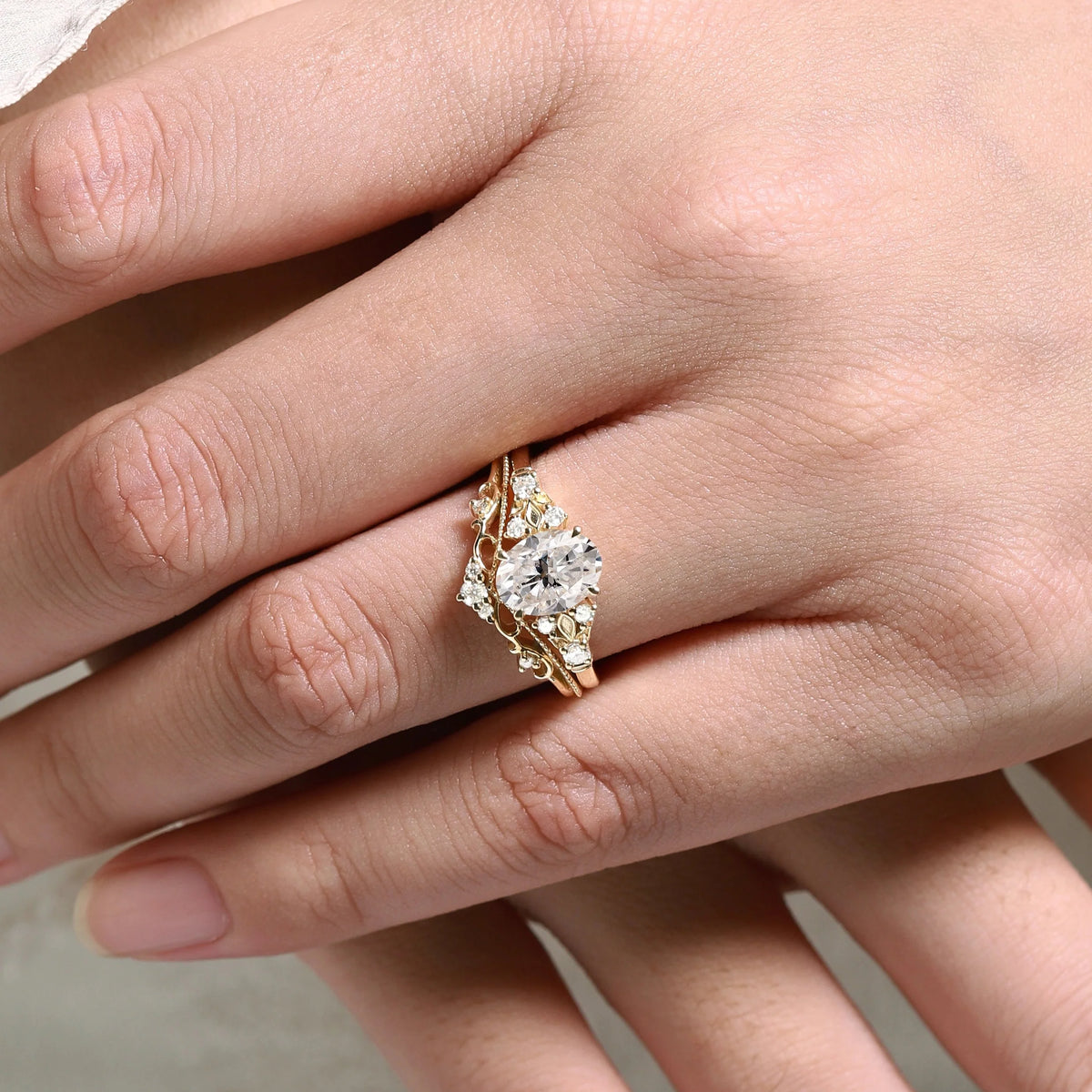 Oval Moissanite Engagement Ring Curved Wedding Band 2pcs