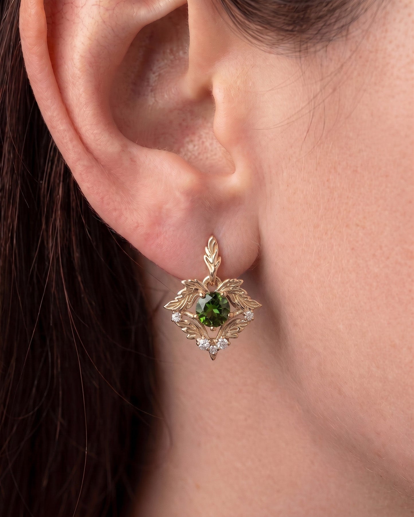 Leafy earrings with green tourmaline and diamonds / Amelia