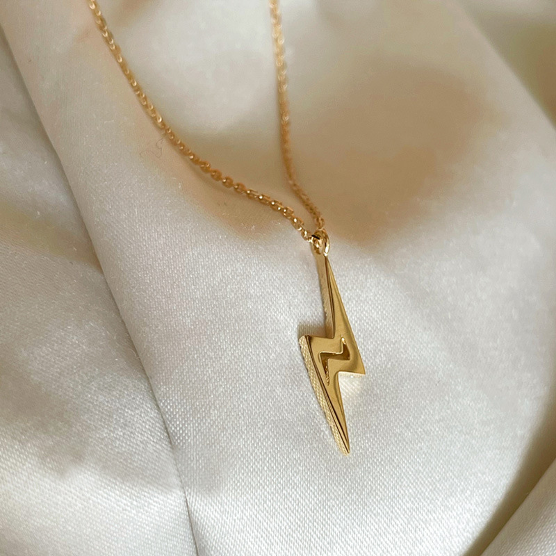 Lightning Bolt Thunderbolt Necklace in 925 Sterling Silver: Silver