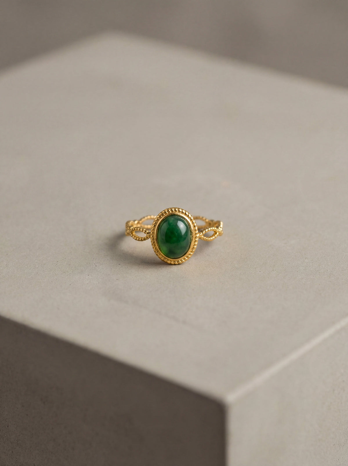 Bague Saint Germain | Pierre Naturelle Torsadée Plaquée Or – Univers Parisienne Chic