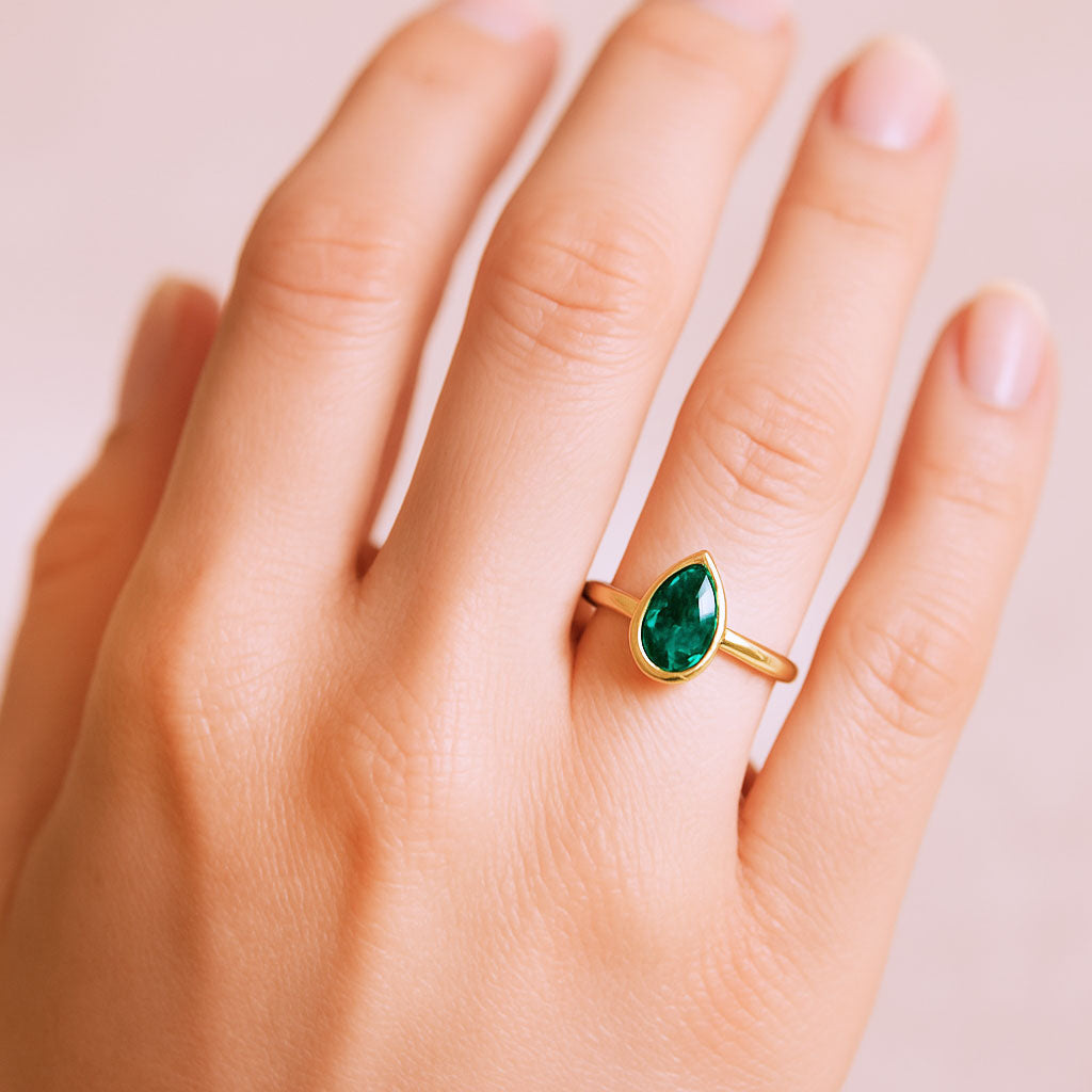 Pear Lab Grown Emerald Loose Stone
