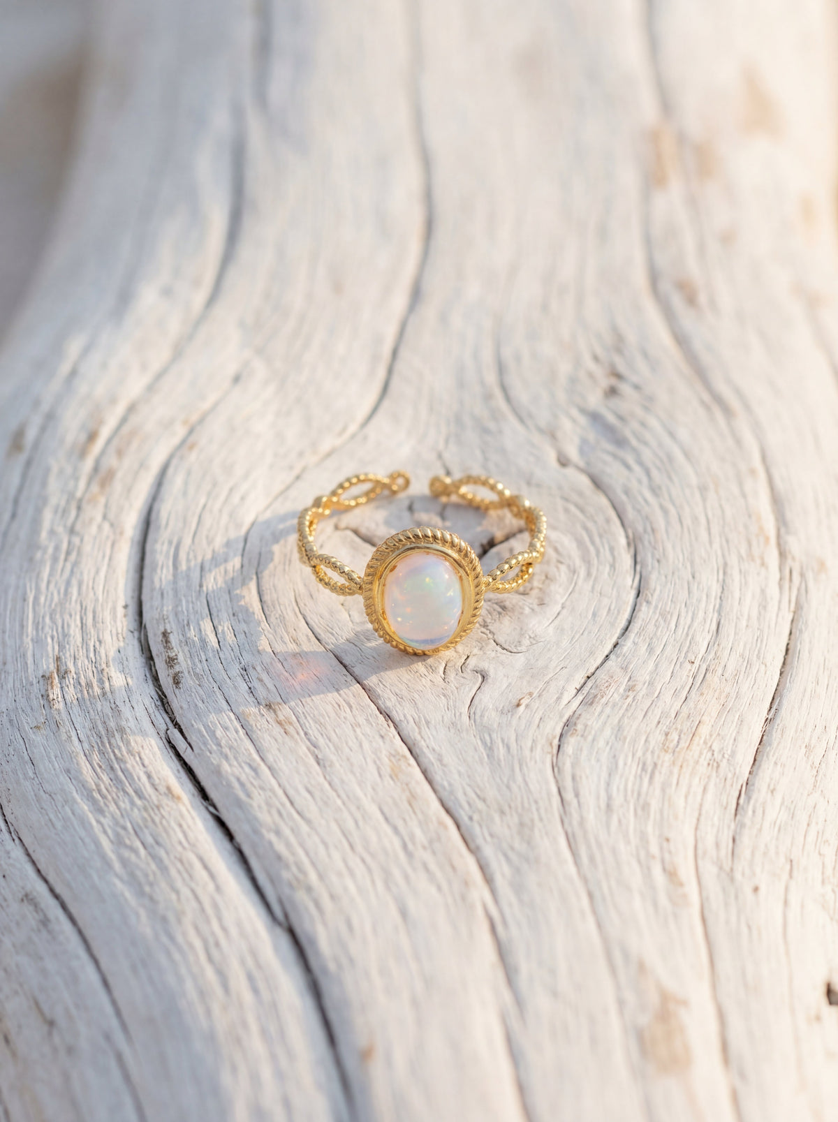 Bague Saint Germain | Pierre Naturelle Torsadée Plaquée Or – Univers Parisienne Chic