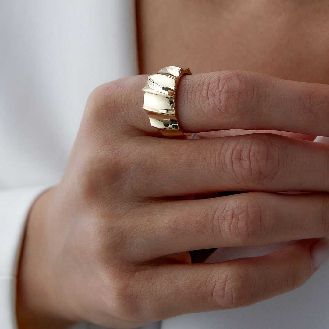14k Gold Croissant Ring