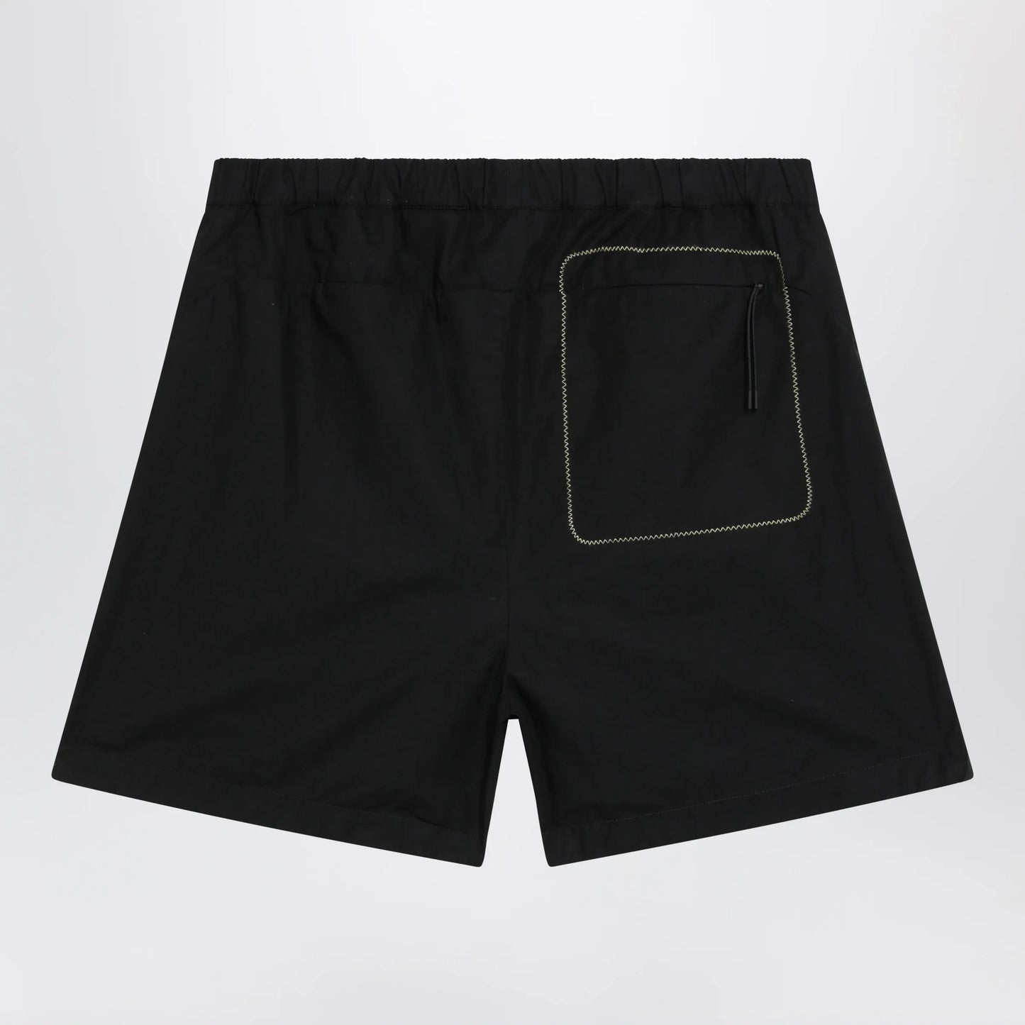 Moncler - Black cargo shorts in cotton gabardine