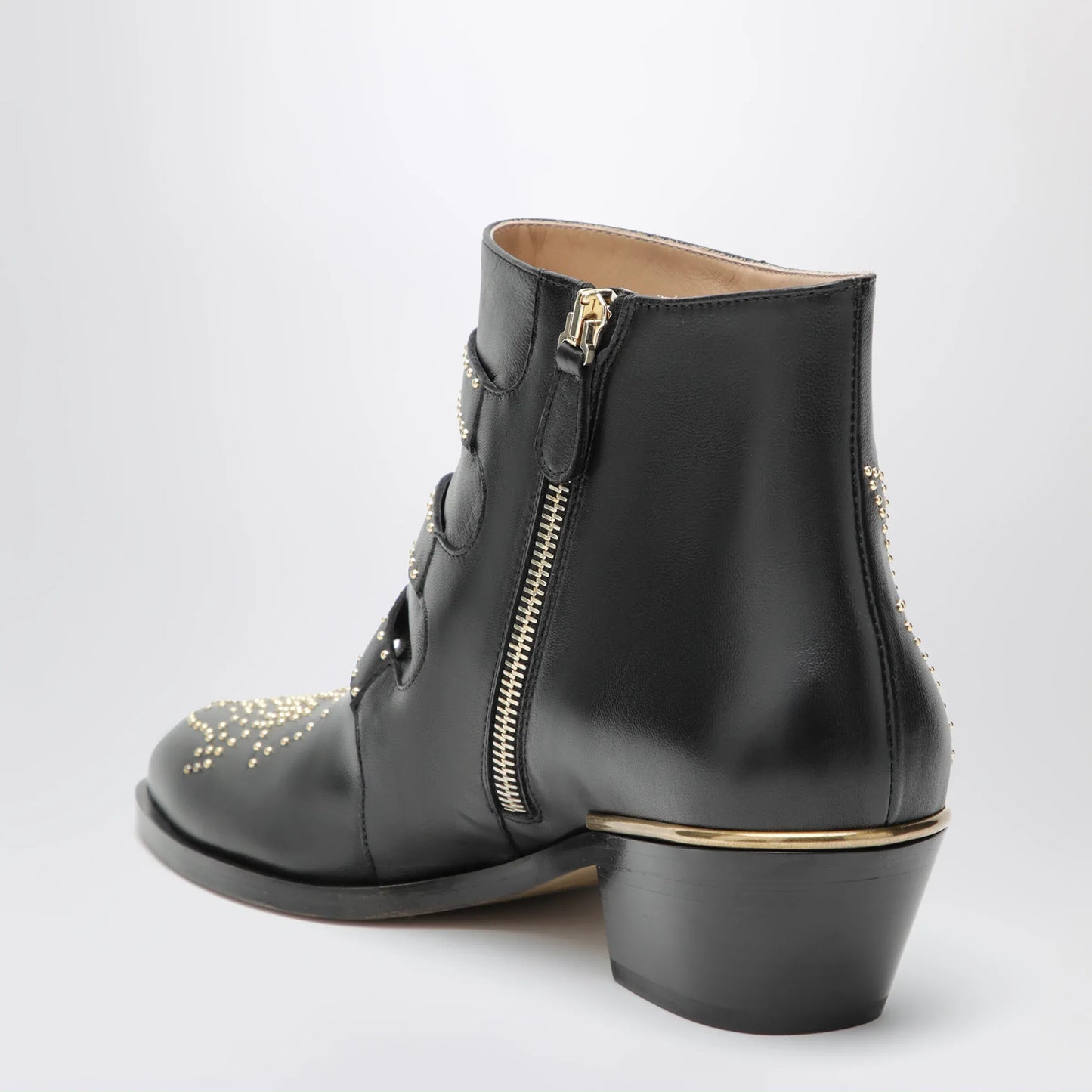 Chloé - Susanna ankle boots in black with studs