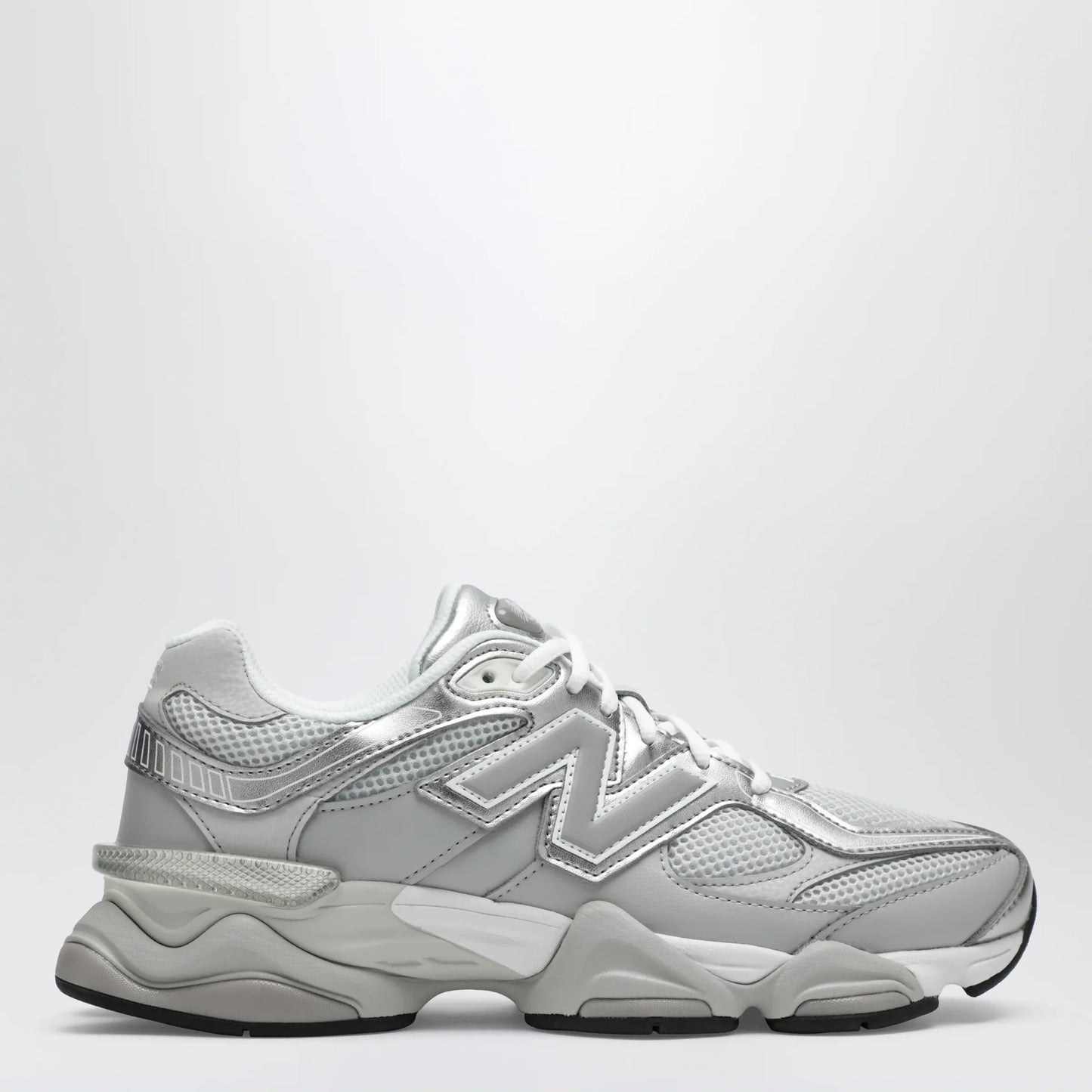 New Balance - 9060 Sneakers in Raincloud / Truffle Salt in mesh