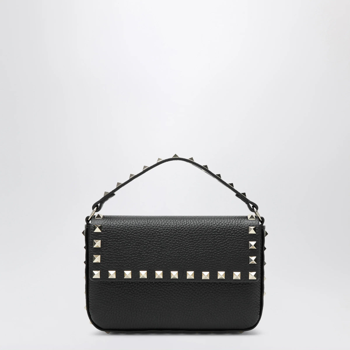 Valentino Garavani - Rockstud pouch in grained calfskin leather, black