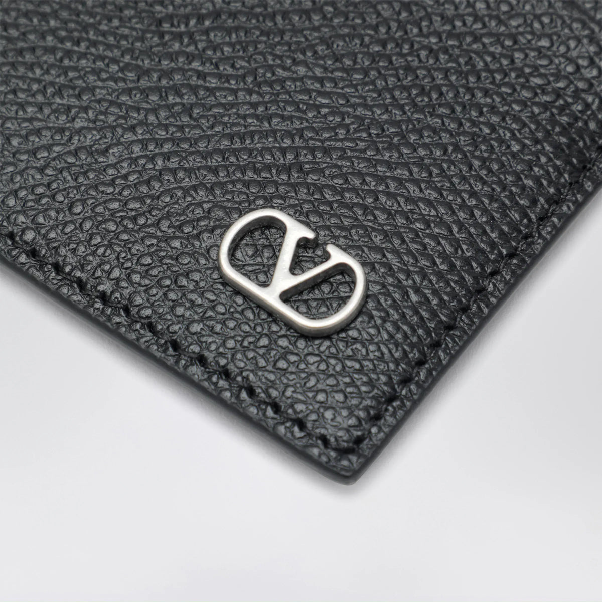 Valentino Garavani - VLogo Signature card holder in black