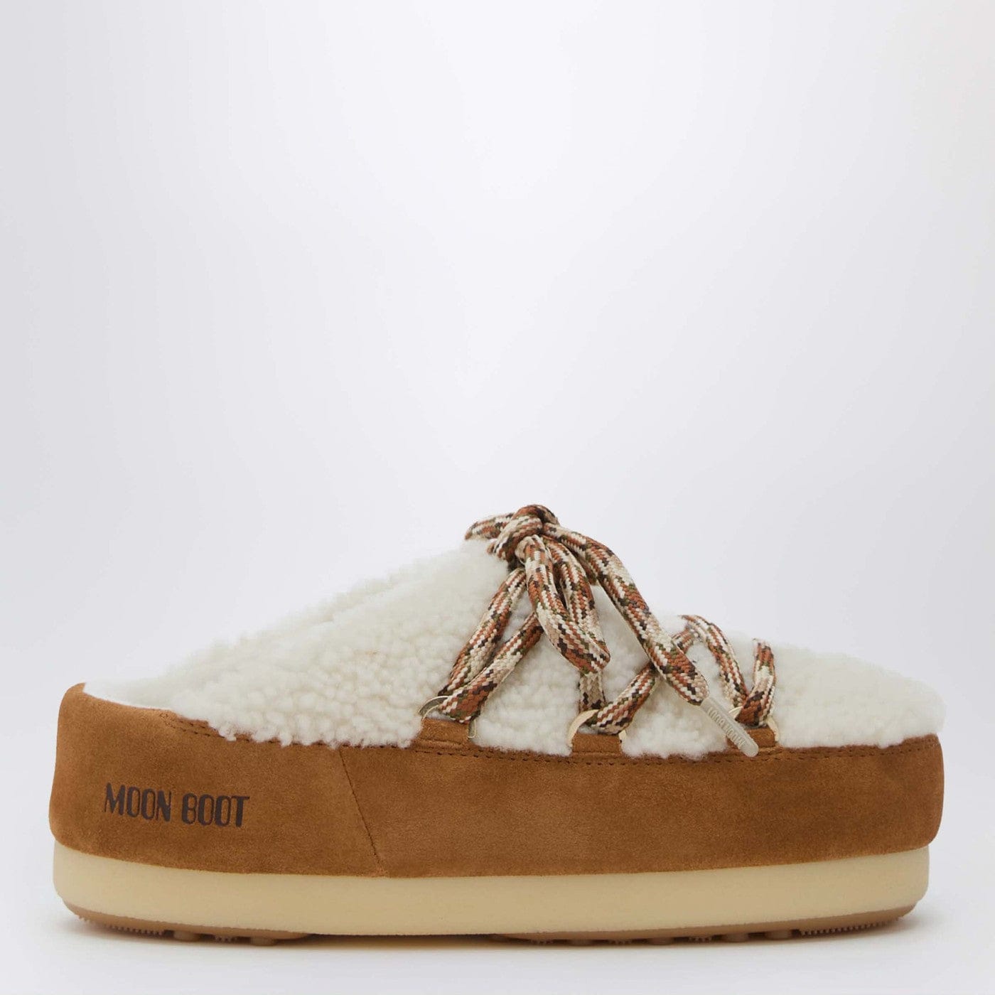 Moon Boot - White shearling and suede mules