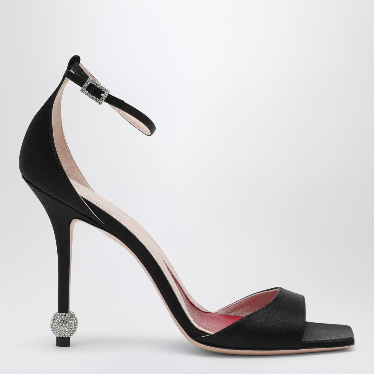 ROGER VIVIER - Black sandal with jewelled heel