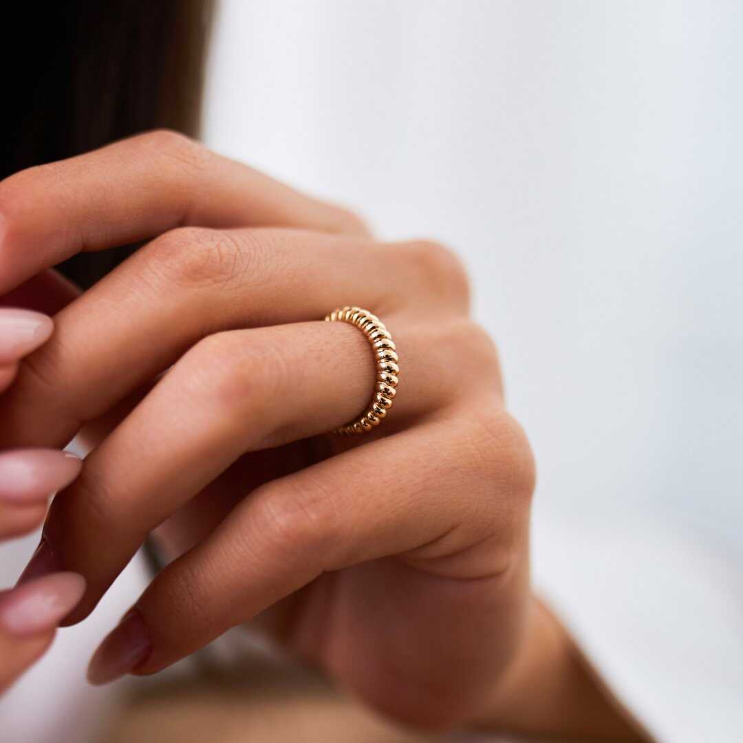 Croissant Ring in 14k Gold