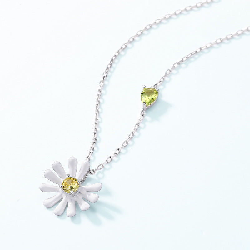 925 Sterling Silver Little Daisy Necklace