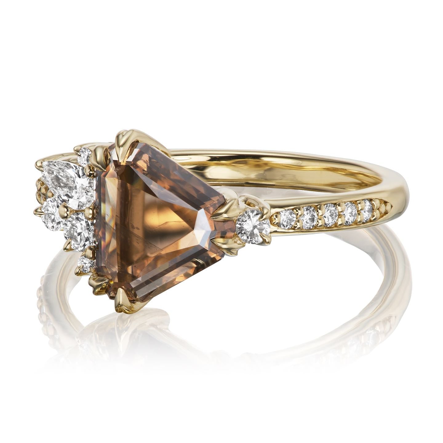 ・REMY・Geometric Portrait Cut Cognac Diamond, White Diamond Accents (1.49ctw)