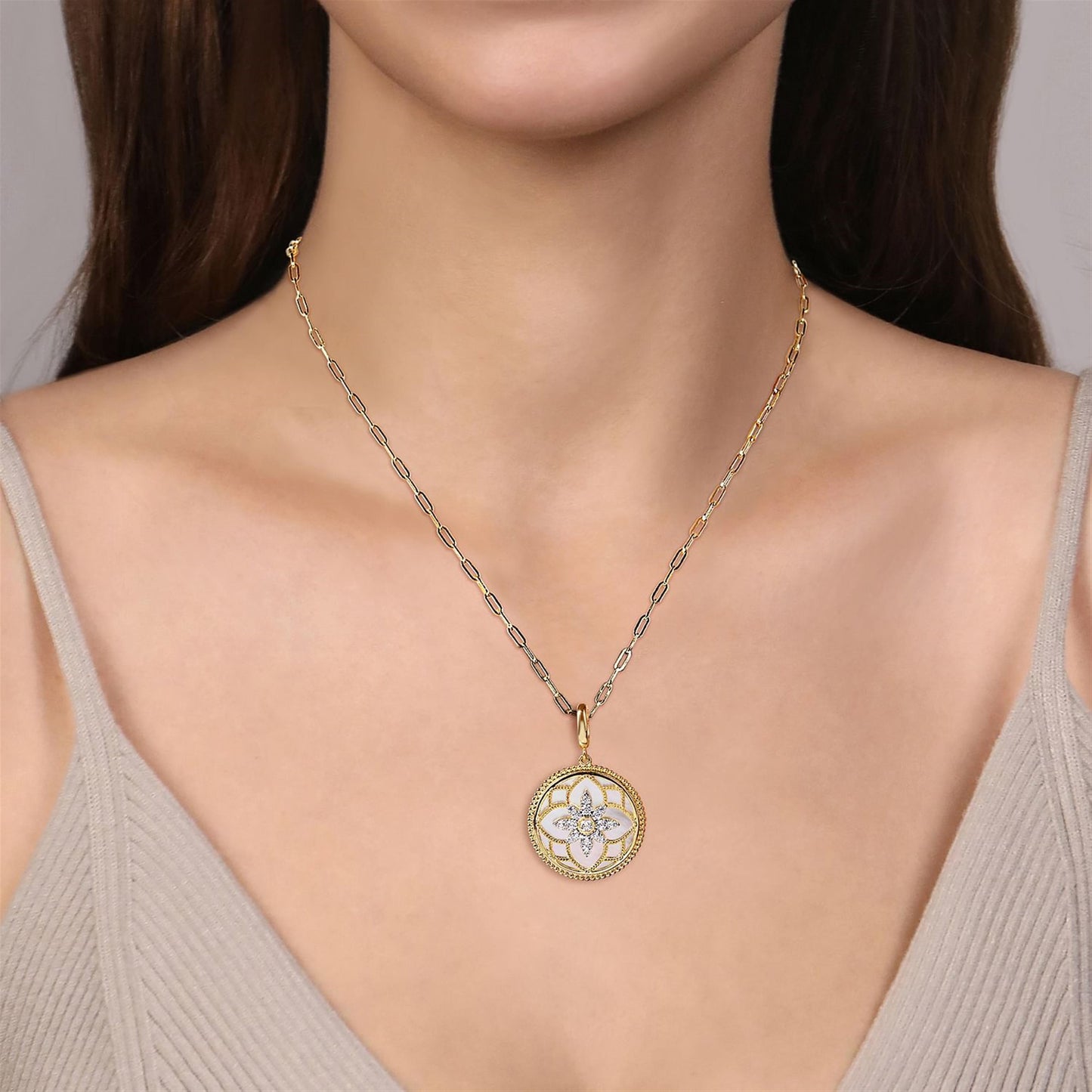 Bujukan Diamond Medallion Pendant
