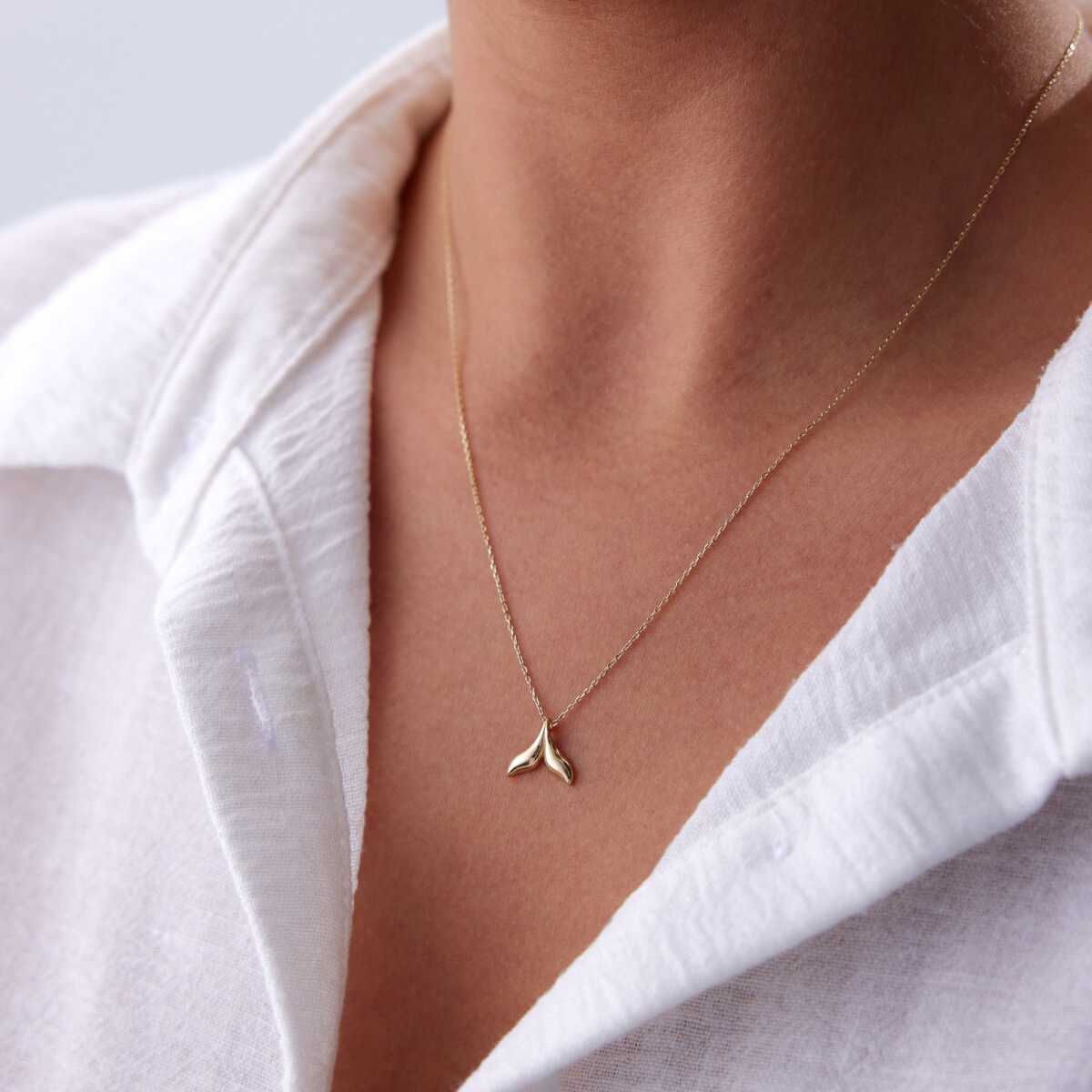 14k Gold Fish Tail Necklace