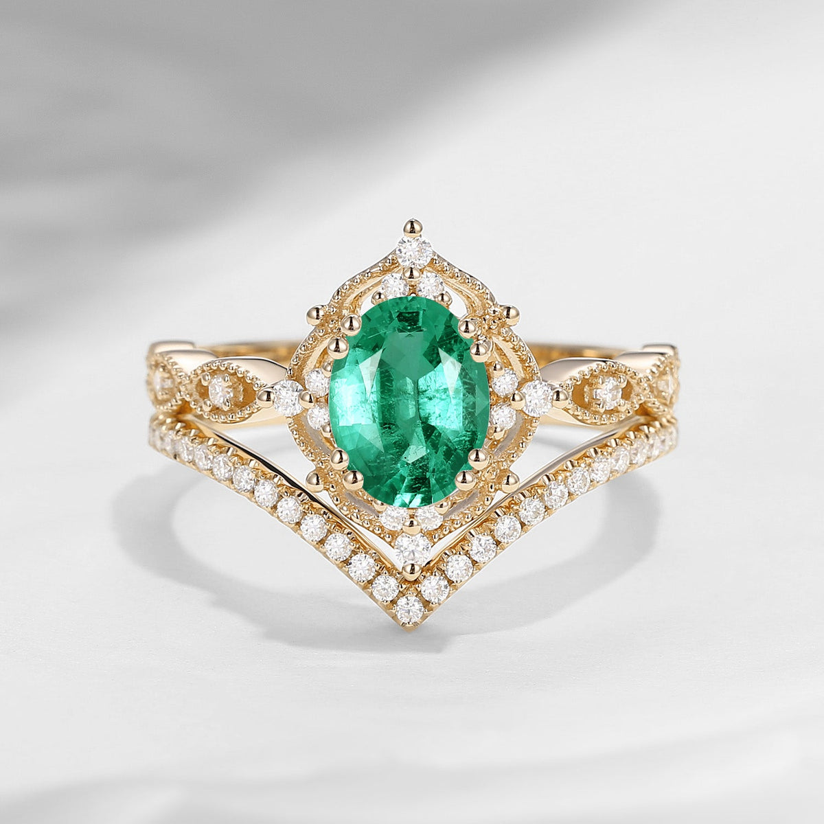 Classic Style Vintage Inspired Oval Cut Natural Emerald Engagement Ring Bridal Set 2pcs
