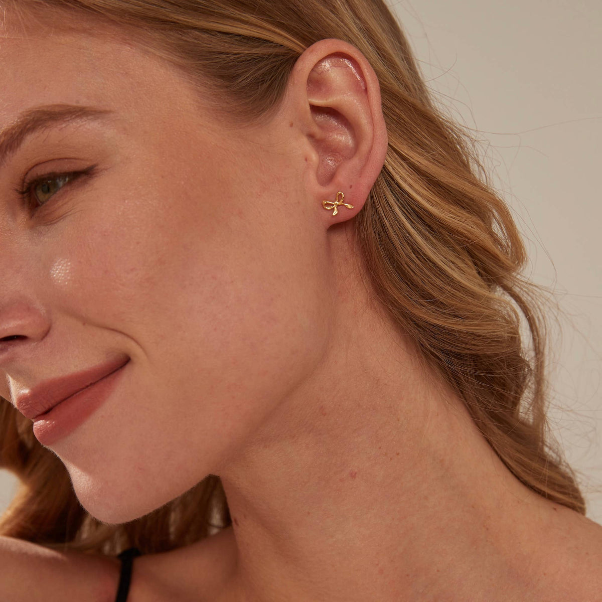 Cute Bow Tie Bowknot Stud Earring in 925 Sterling Silver: Gold