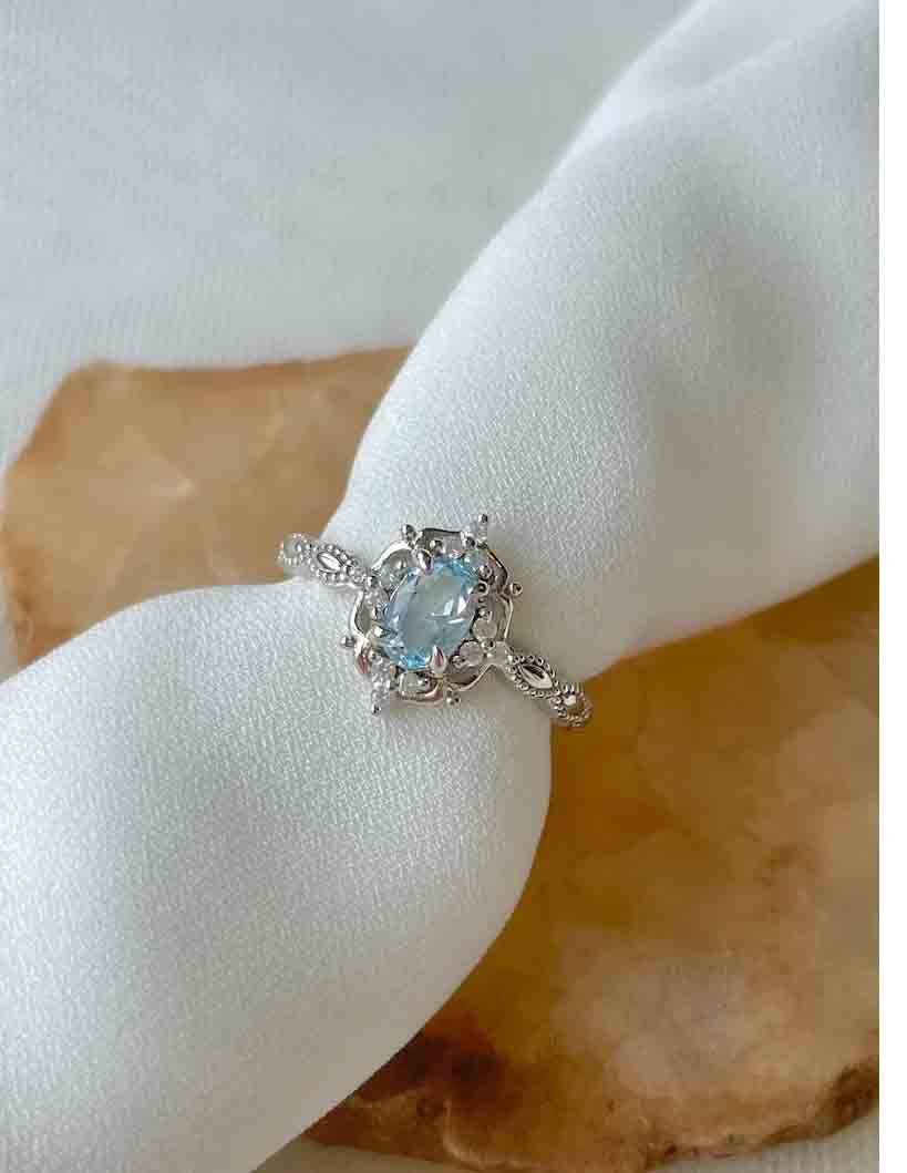 Natural Oval Aquamarine Ring with Moissanite in 925 Silver: 925 Sterling Silver / 7