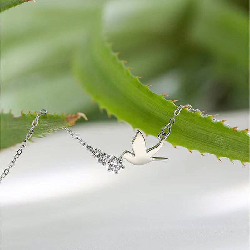 Peace Dove Bird Pendant Necklace in 925 Sterling Silver: Gold