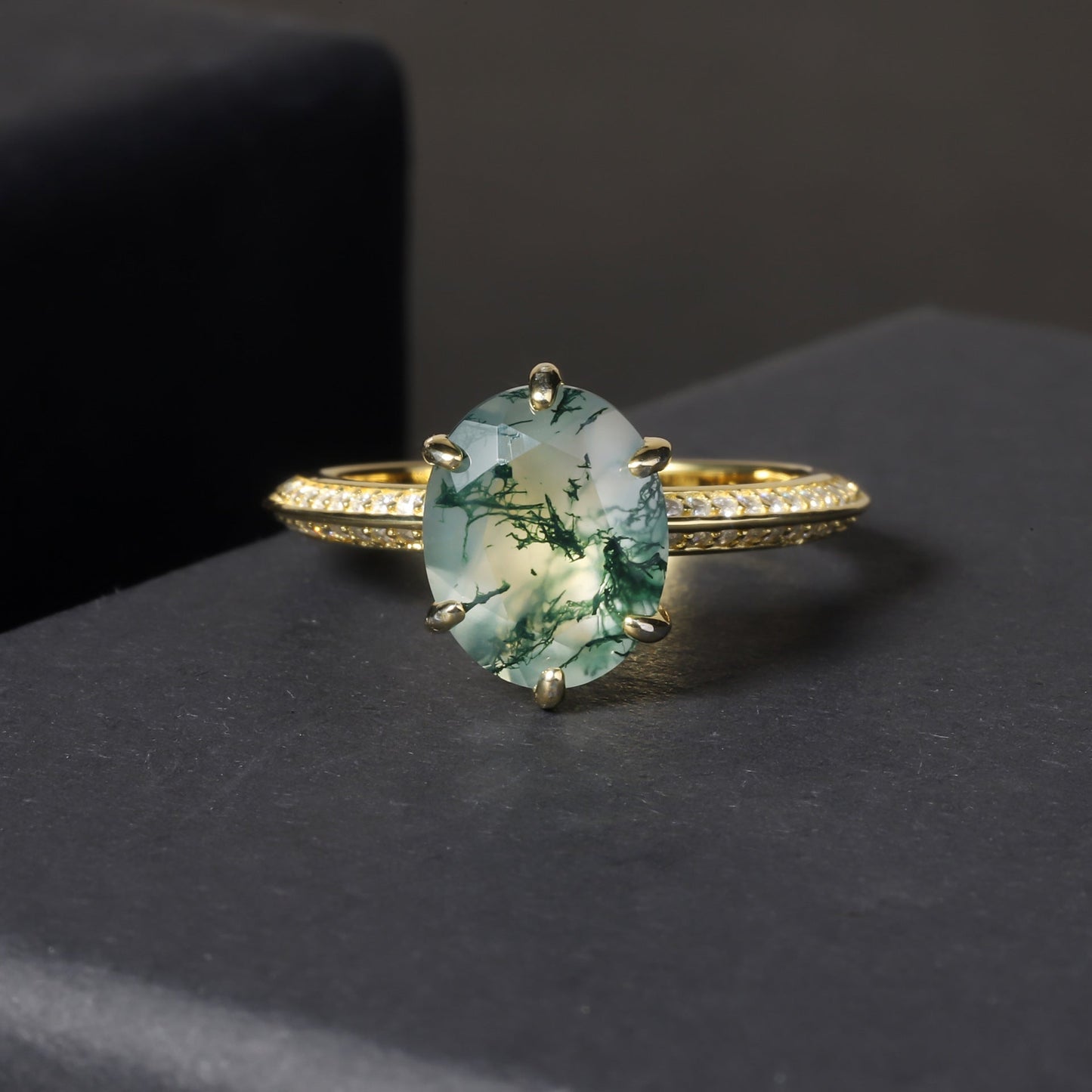 Oval Classic Moss Agate Engagement Ring