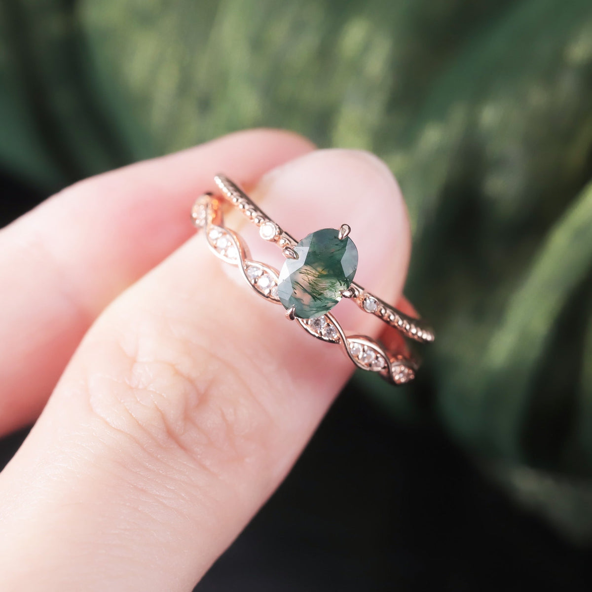 Oval Shaped Moss Agate Vintage Solitaire Ring