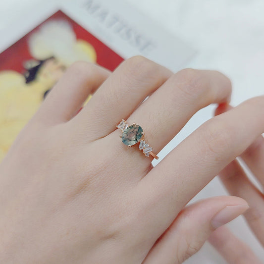 Oval Style Unique Design Moss Agate Engagement Ring