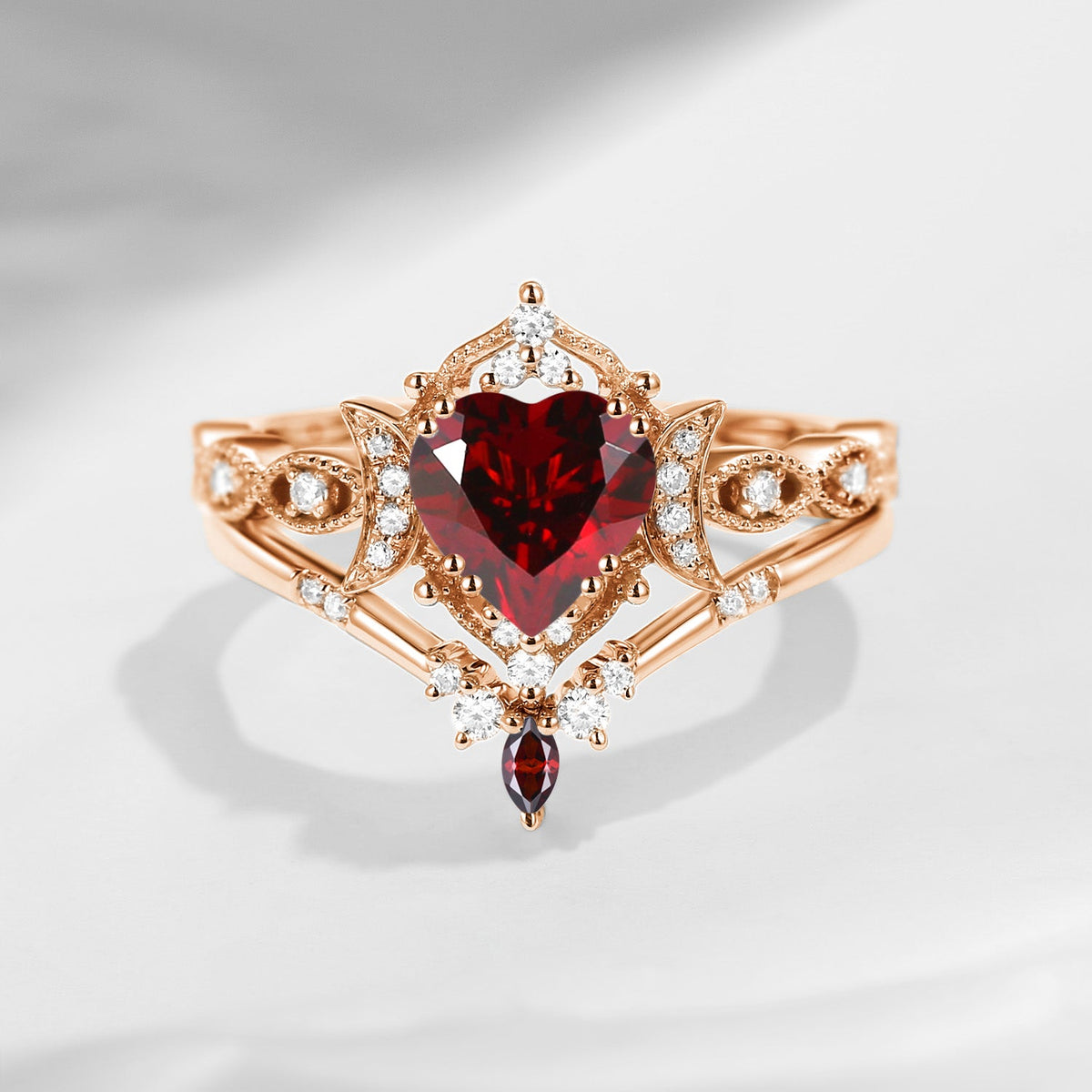 Crescent Moon | 18K Heart Shaped Garnet Engagement Ring Set 2pcs - Luna