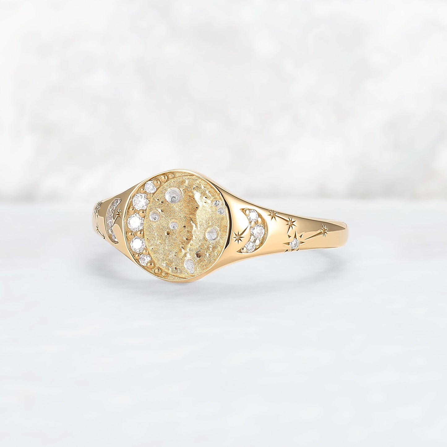Moonlit Crater Rond Cut Moissanite Yellow Gold Signet Ring