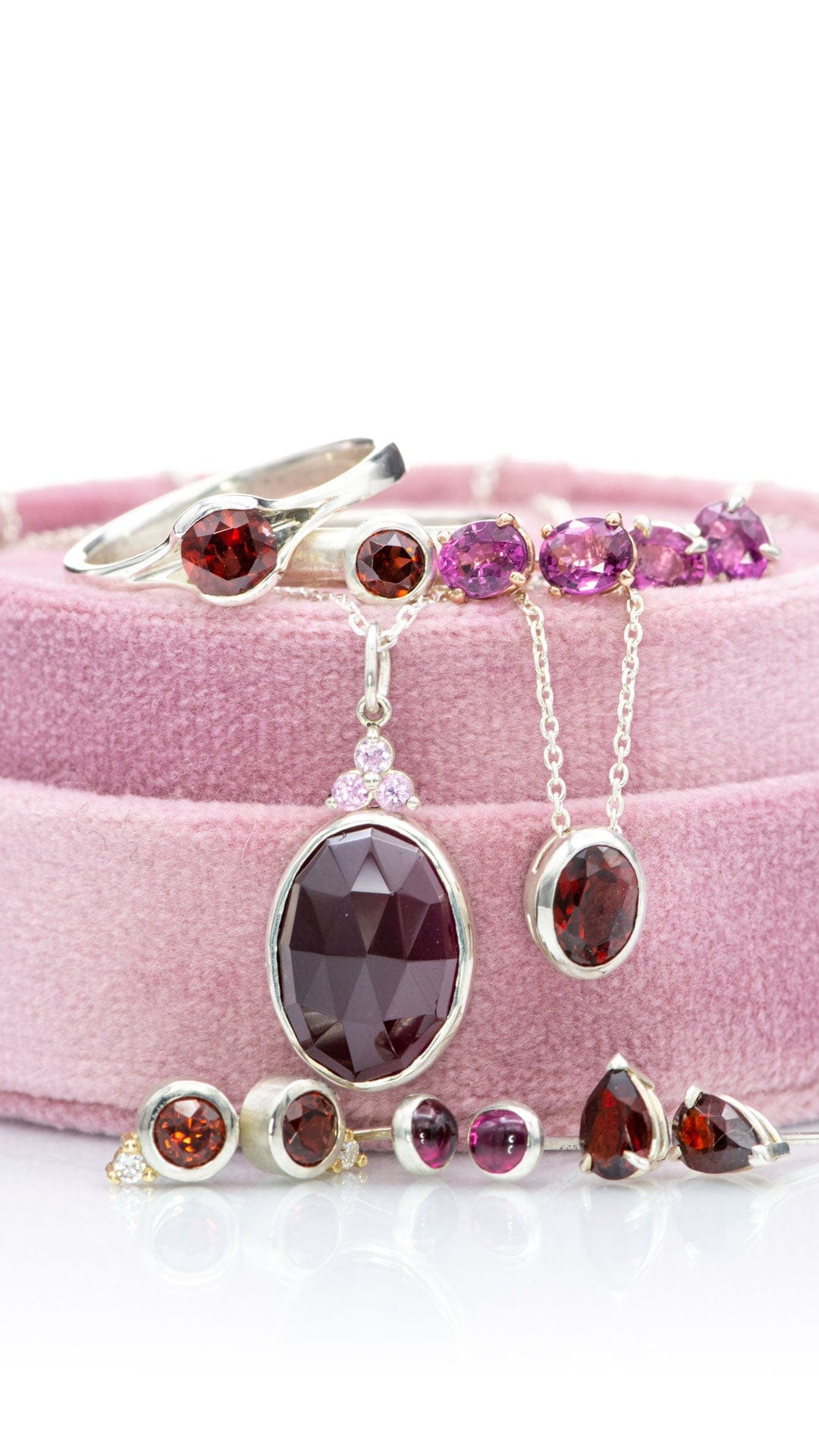 Pear Garnet Basket Set Stud Earrings