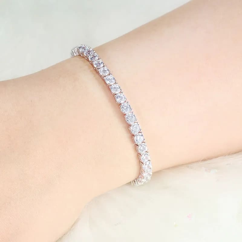 Graceful Round Cut Bracelet For Women In Sterling Silver