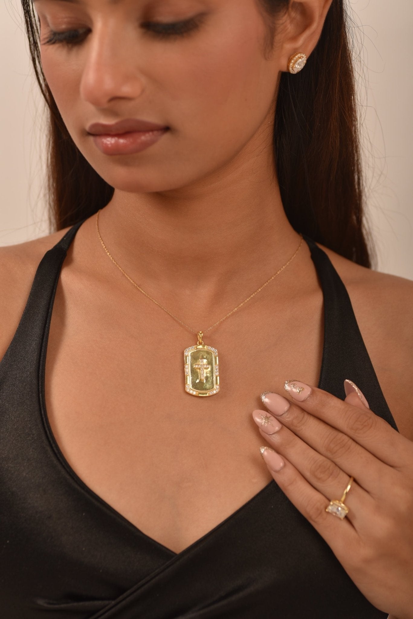 Gold Diamond Cross Pendant Necklace
