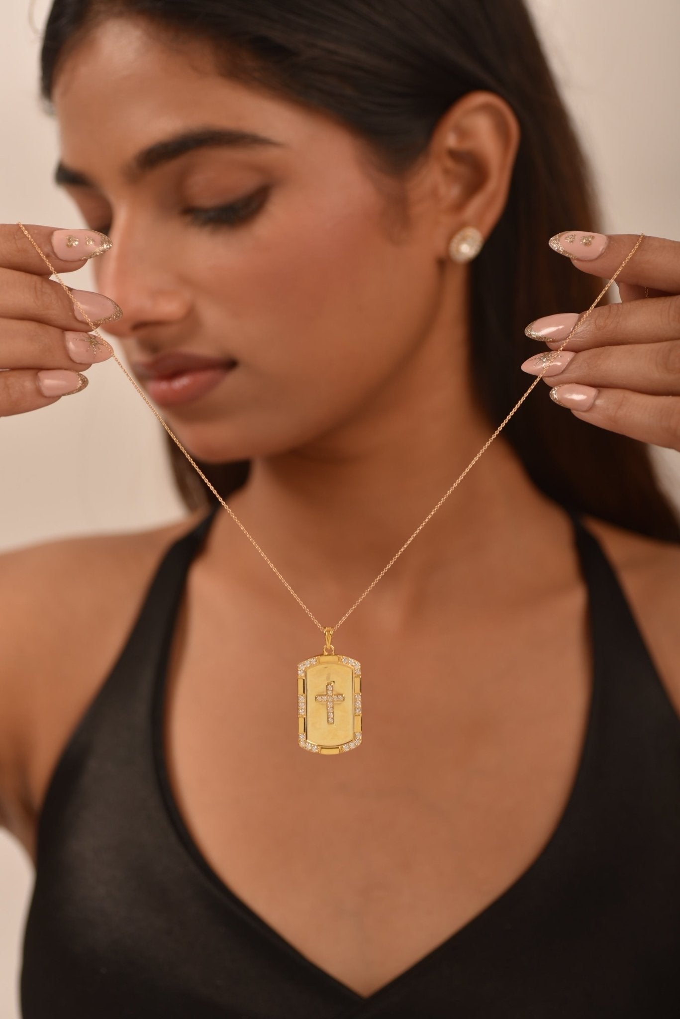 Gold Diamond Cross Pendant Necklace