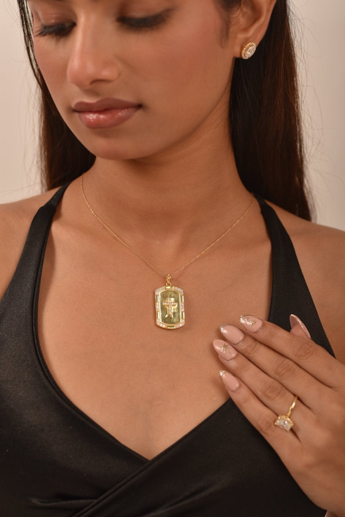 Gold Diamond Cross Pendant Necklace