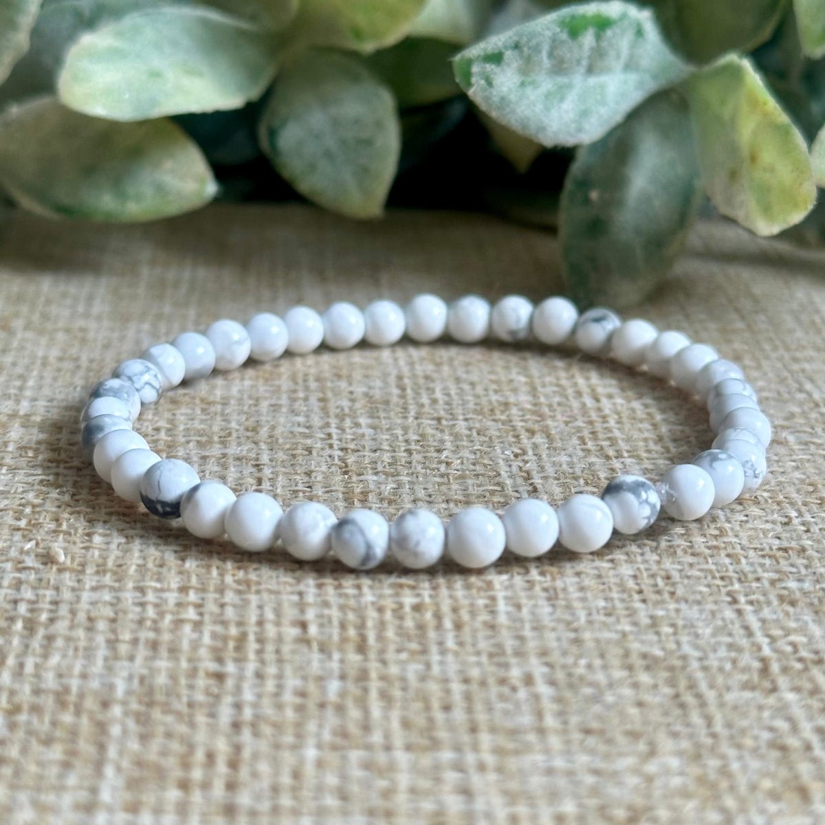 Howlite (Tiny)