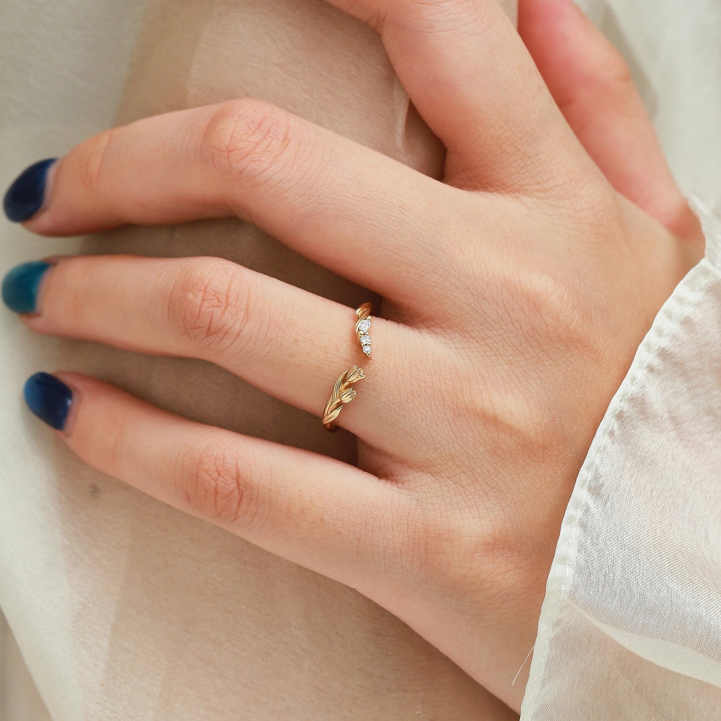 Nature Inspired Tulip Bouquet Moissanite V-Shaped Open Wedding Band - Lila