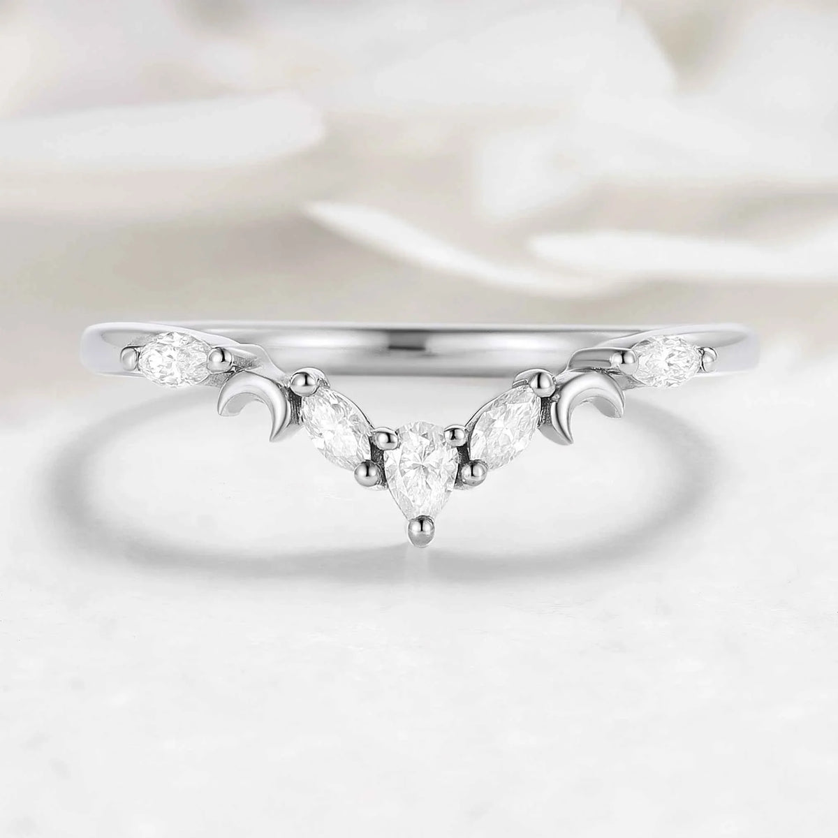 Crescent Moon-Inspired V-Shaped Moissanite Wedding Band