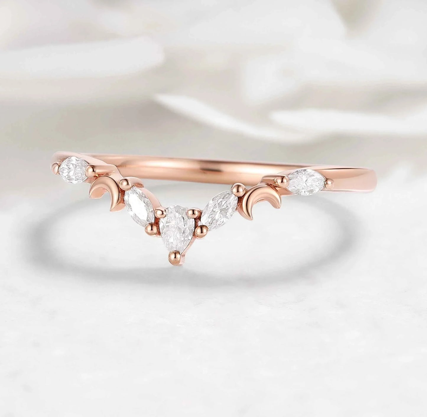 Crescent Moon-Inspired V-Shaped Moissanite Wedding Band