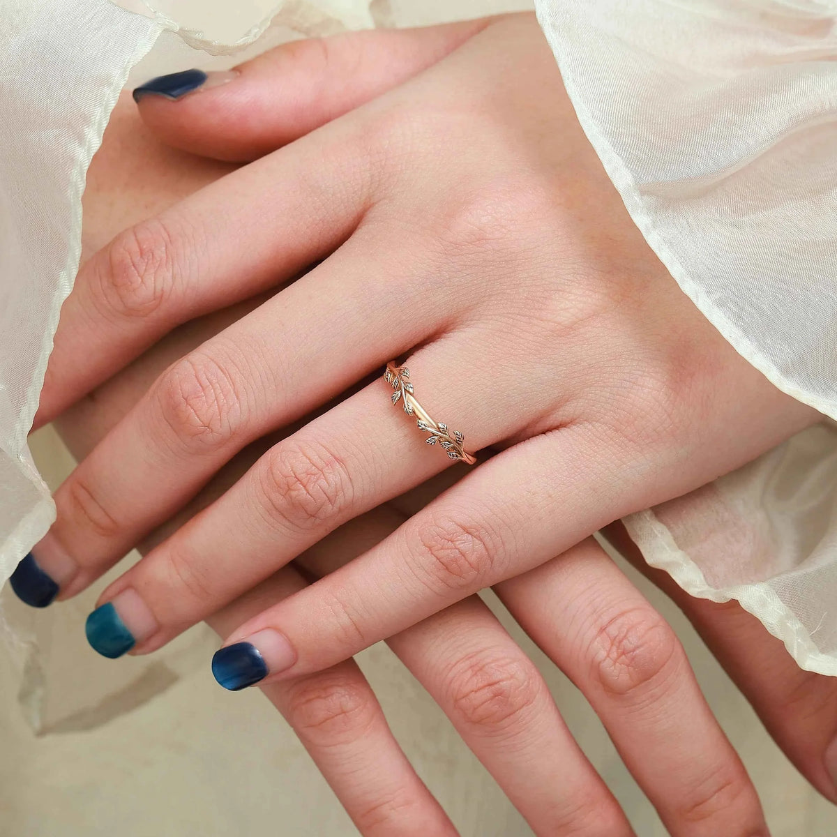 Nature-Inspired Leaf Straight Wedding Band