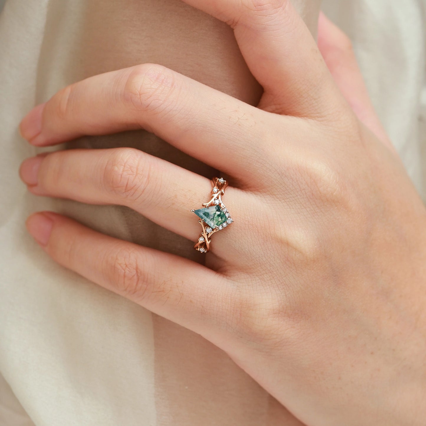 Nature-inspired Branch Kite Cut Moss Agate Engagement Ring