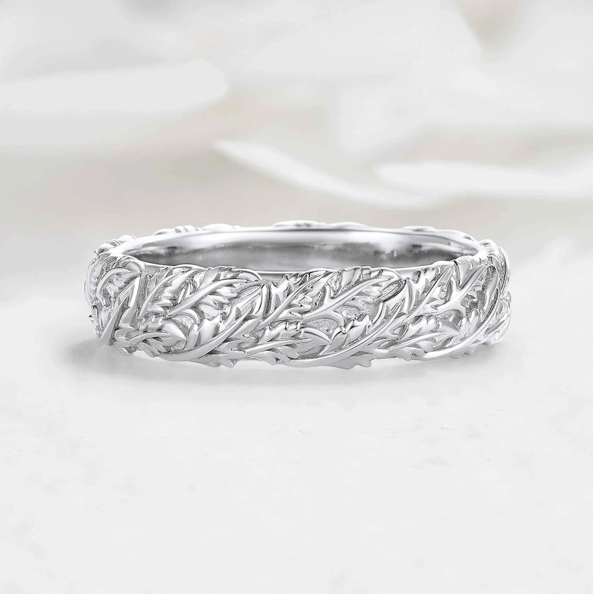 Nature-Inspired Leaf Carved Men's Wedding Band