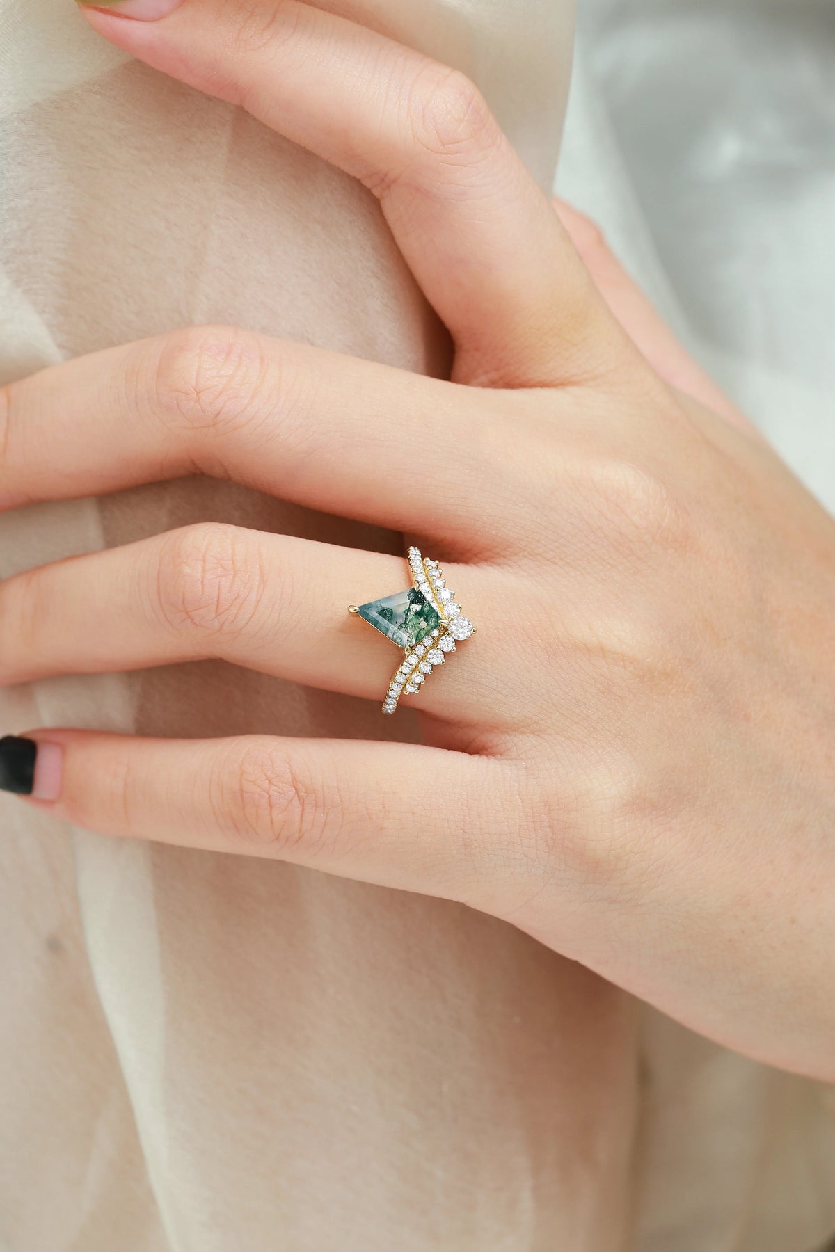 Kite-Shaped Moss Agate Pavé V-Double Band Engagement Ring